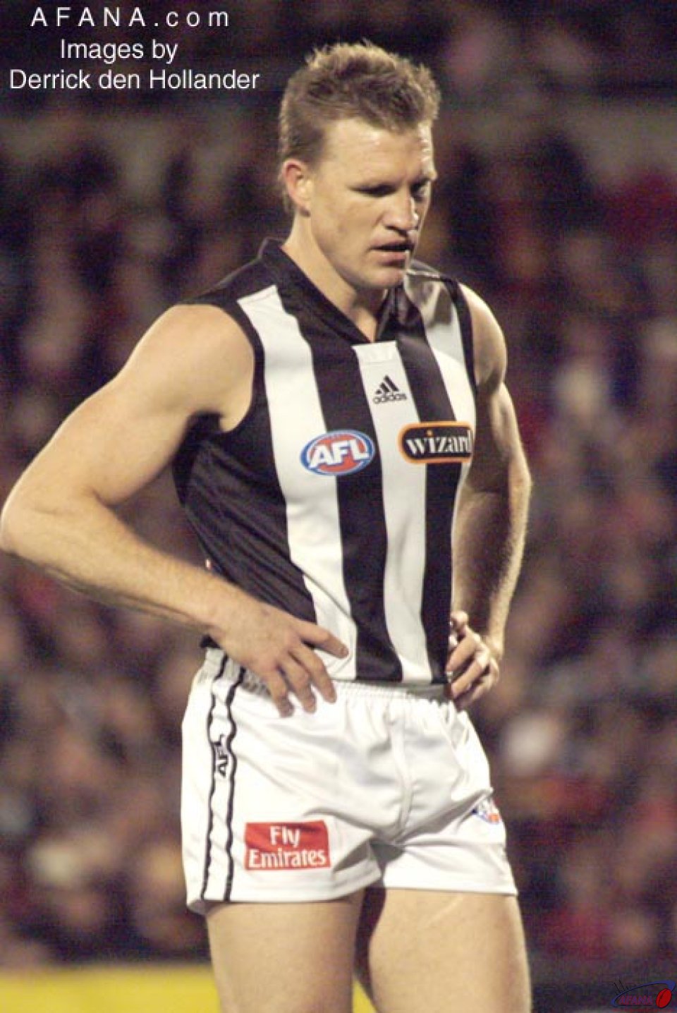 [b]Brownlow Medallist and Collingwood captain Nathan Buckley prepares for battle[/b]