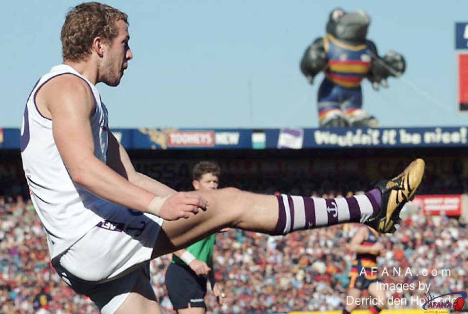 [b]Fremantle kick long from defence at AAMI Stadium, home of the Adelaide Crows[/b]