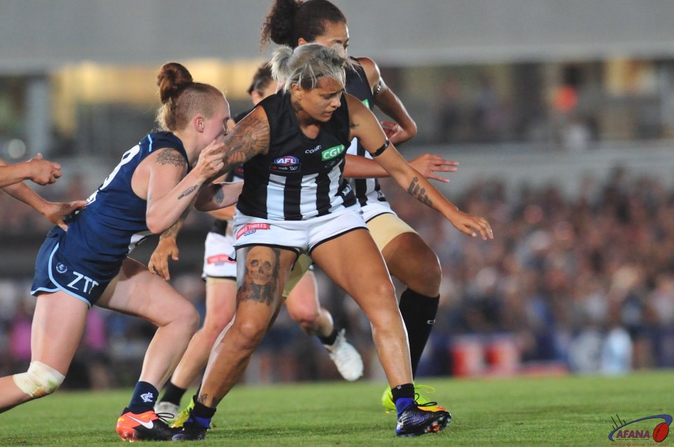 Moana Hope and Hellen Roden are pressured by Carlton's Tilly Luca-Rodd