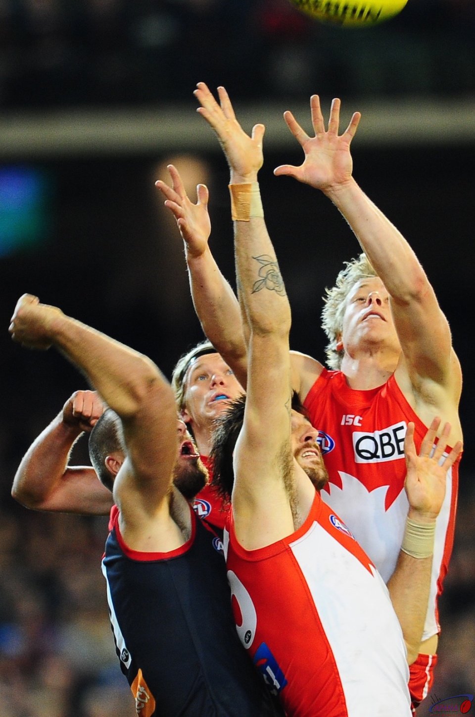 Isaac Heeney at the top of the pack