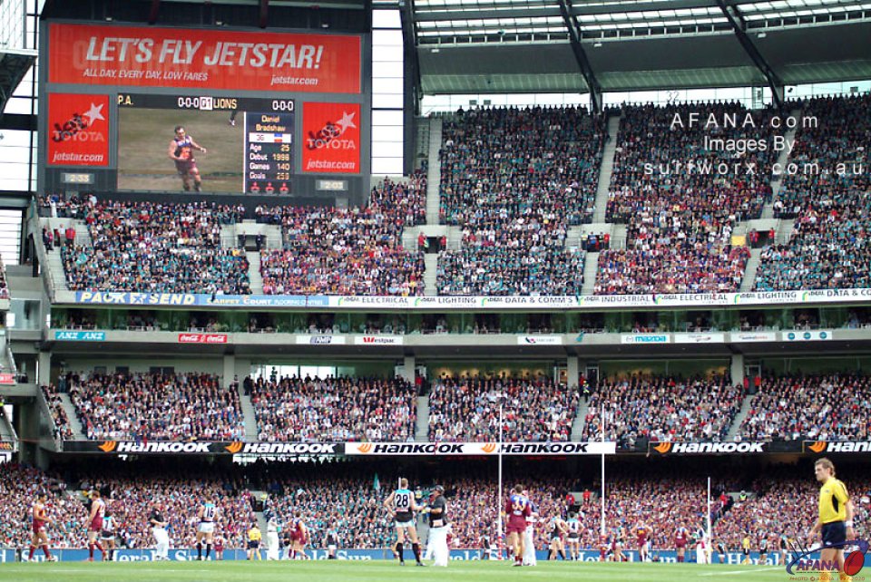 A crowd of 77,000 are ready for the Grand Final at the MCG.