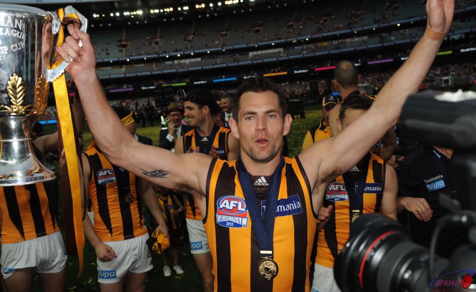 Luke Hodge leads the players down the race 