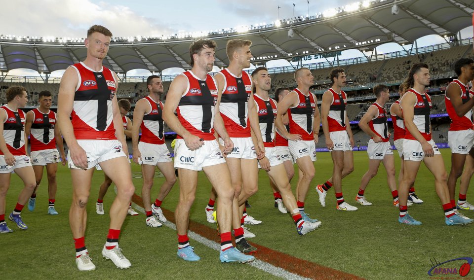 St Kilda defeat the Dockers in Perth