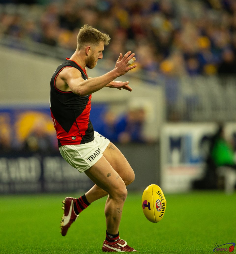 Heppell passes the ball