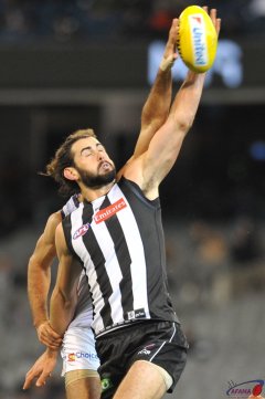 Brodie Grundy takes front spot in the ruck contest
