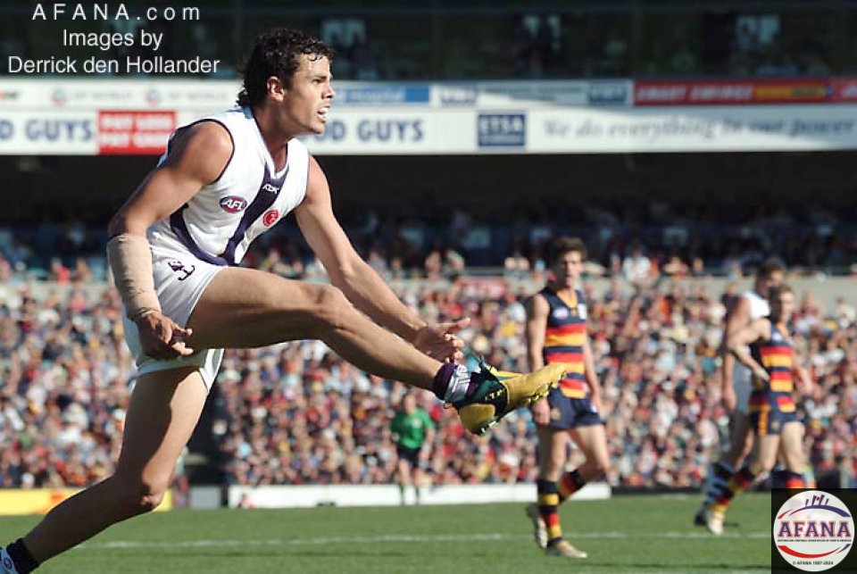 [b]The Fremantle Dockers drive long into their attacking zone[/b]