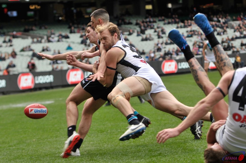 Pendlebury leaves carnage in his wake on the way to goal
