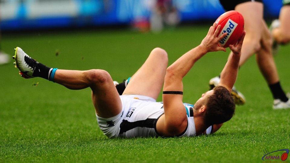 Robbie Gray marks on the ground