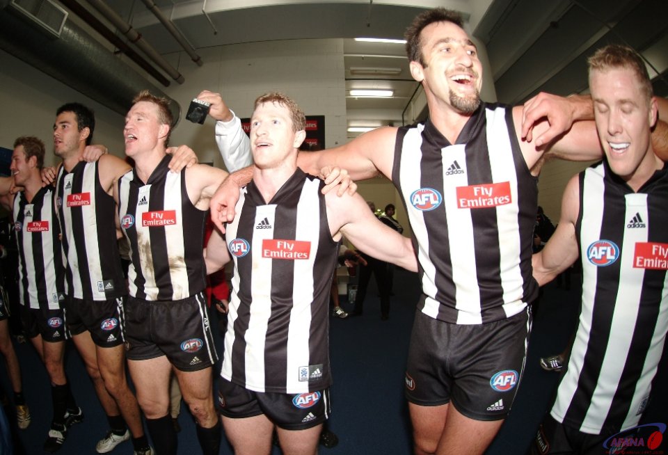 [b]Collingwood celebrate victory over the Port Adelaide Power[/b]
