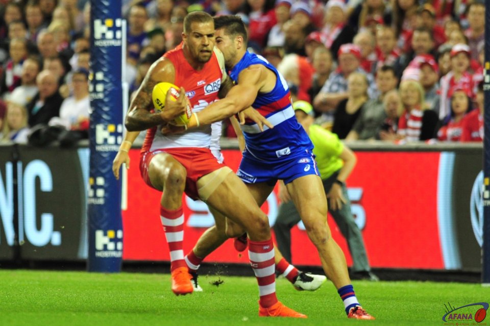 Buddy Franklin is caught by Marcus Adams